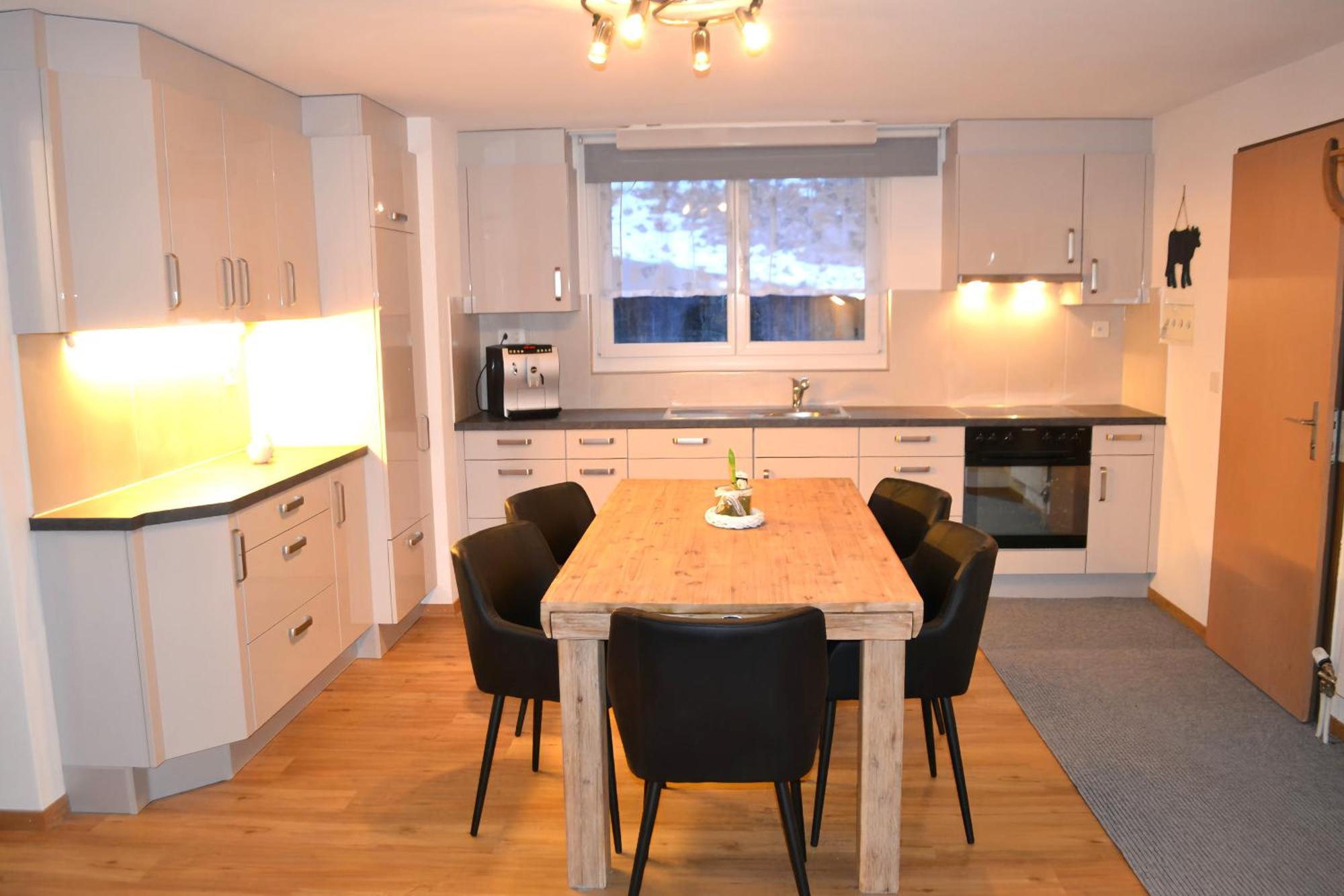 Elfe Apartments Ferien-Miet-Wohnung Еметен Екстериор снимка