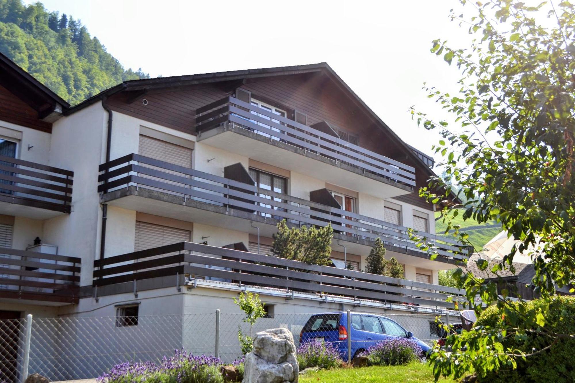 Elfe Apartments Ferien-Miet-Wohnung Еметен Екстериор снимка