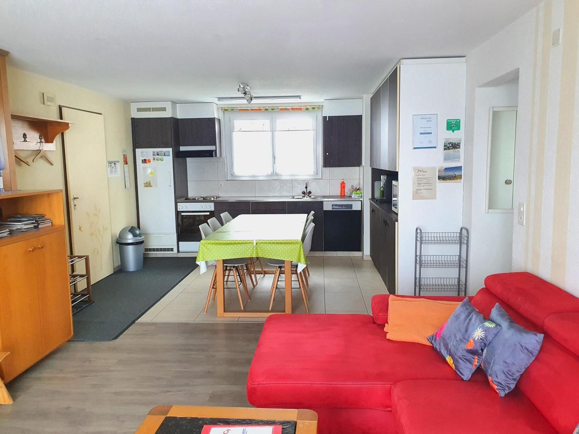Elfe Apartments Ferien-Miet-Wohnung Еметен Стая снимка