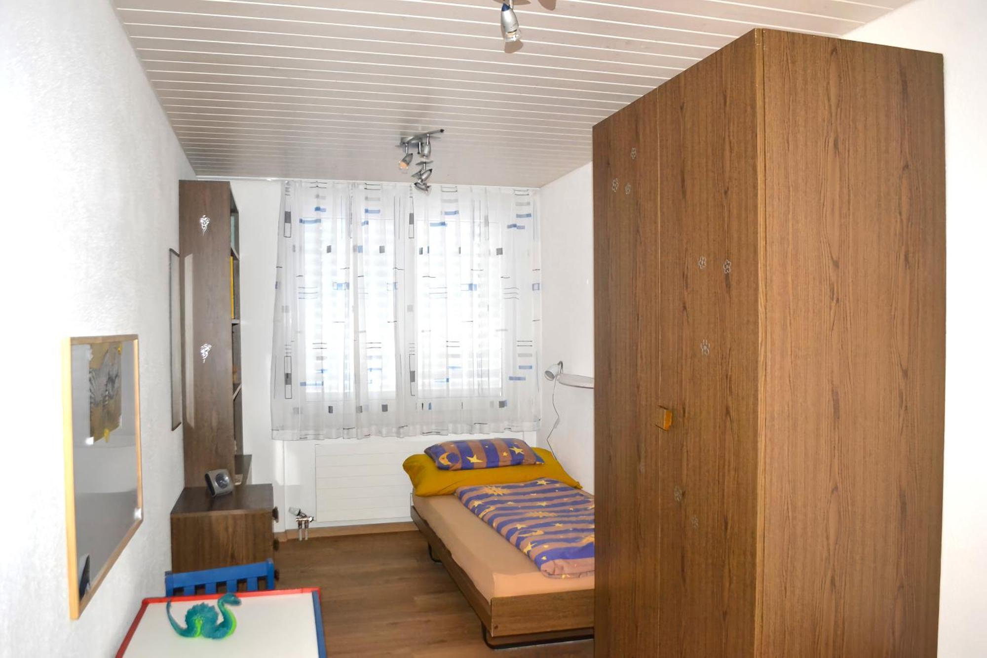 Elfe Apartments Ferien-Miet-Wohnung Еметен Стая снимка