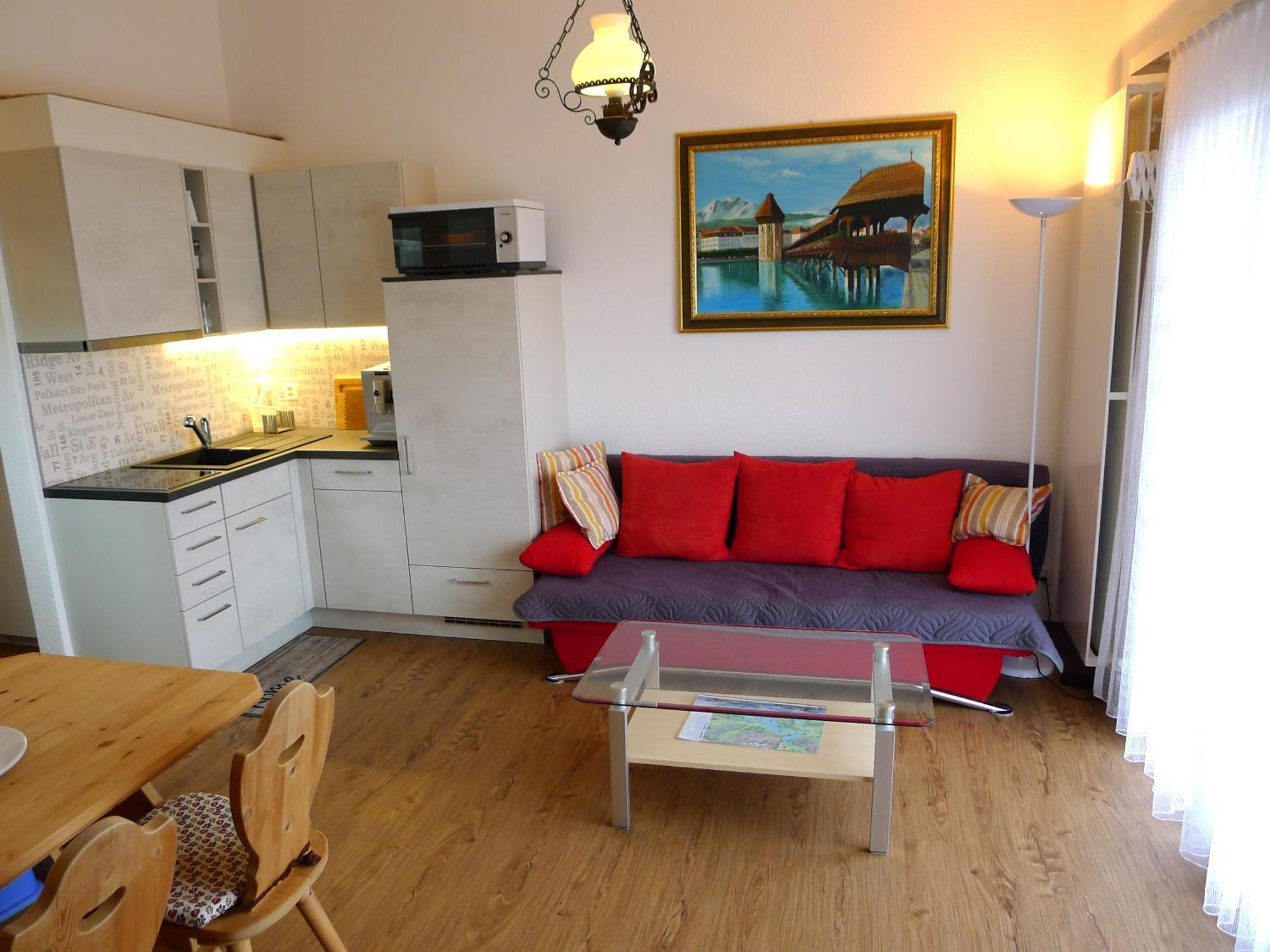 Elfe Apartments Ferien-Miet-Wohnung Еметен Стая снимка