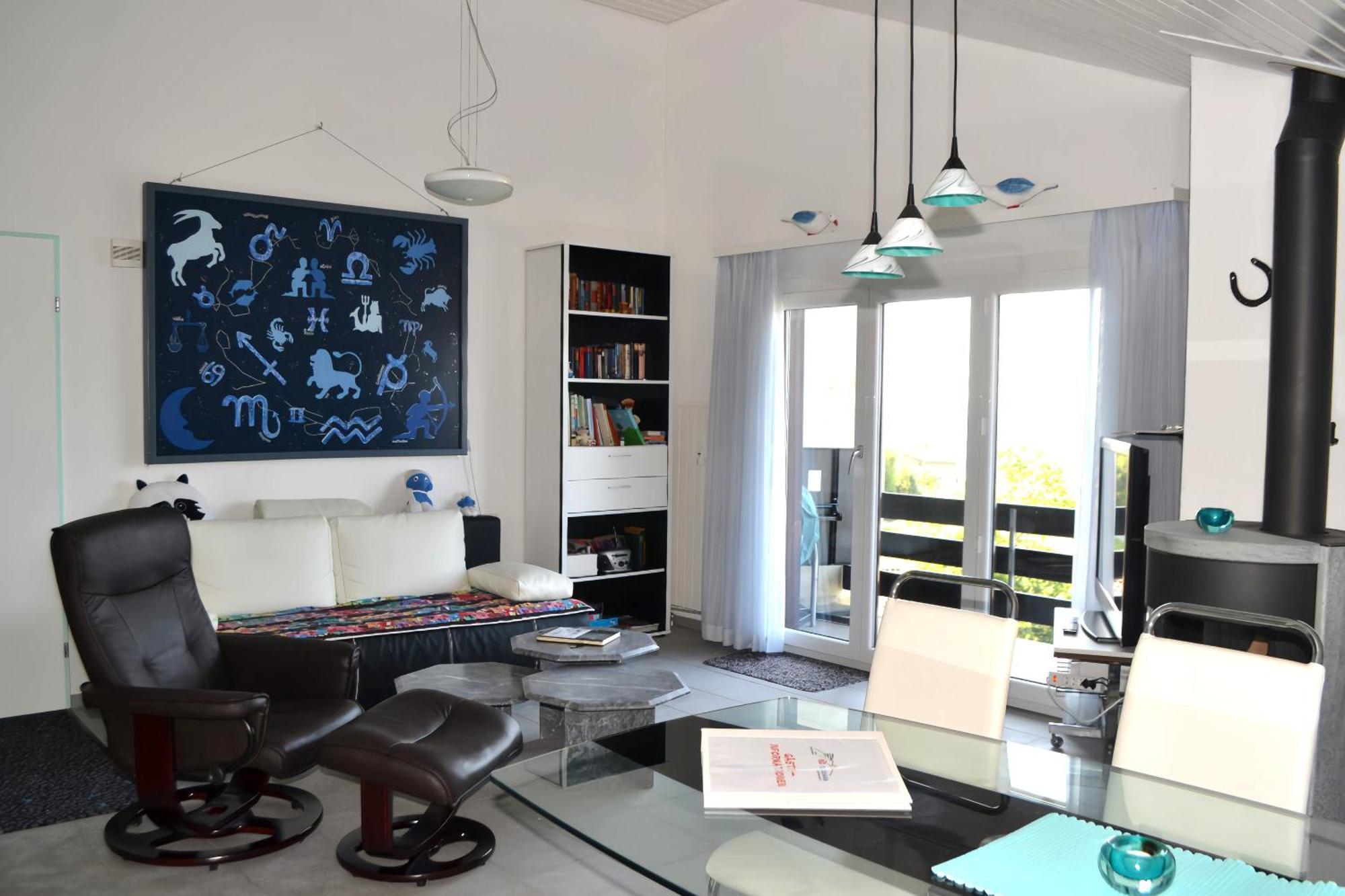 Elfe Apartments Ferien-Miet-Wohnung Еметен Стая снимка