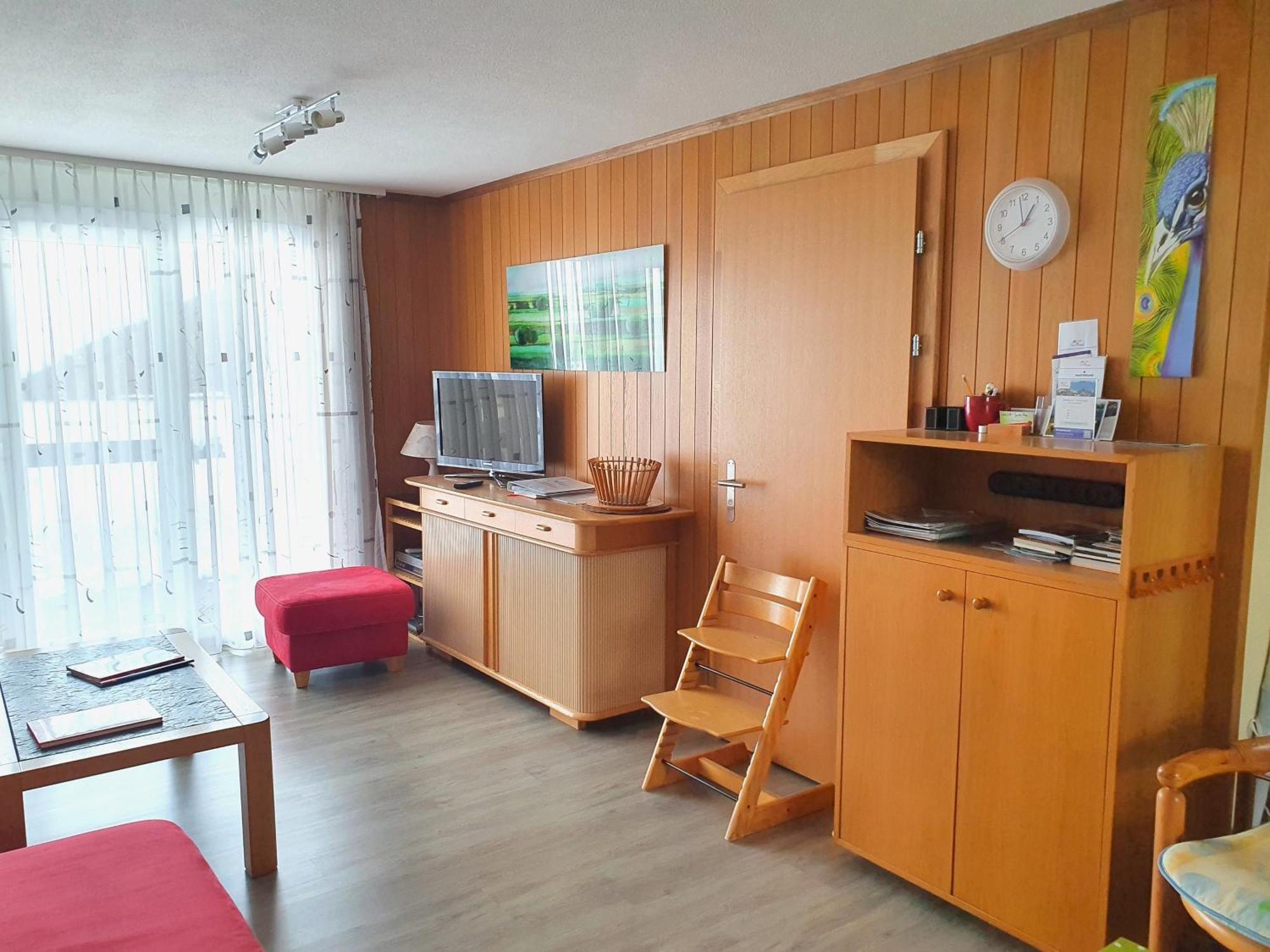 Elfe Apartments Ferien-Miet-Wohnung Еметен Стая снимка